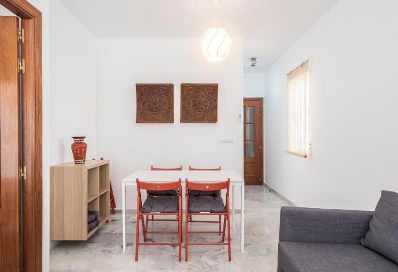 آپارتمان 1 خوابه با چشم‌انداز استخر, Apartamentos Granata