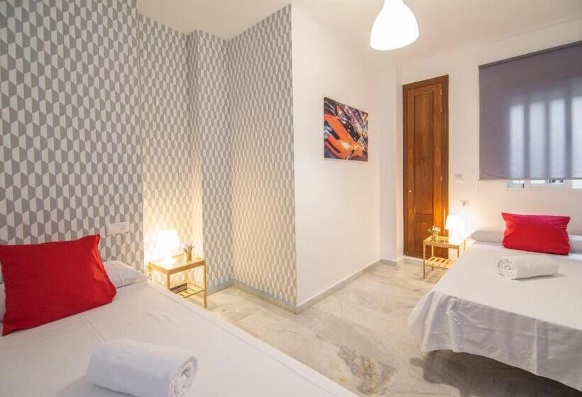آپارتمان 1 خوابه با چشم‌انداز استخر, Apartamentos Granata