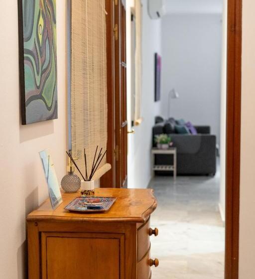 آپارتمان 1 خوابه با چشم‌انداز استخر, Apartamentos Granata