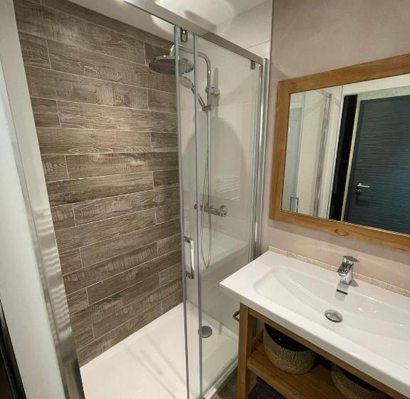 Четырехместный Номер Deluxe, Maison D Hôtes L Atelier Du Charmois