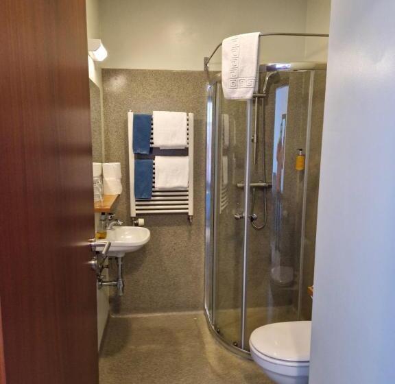 اتاق استاندارد سه نفره, Gauksmýri Guesthouse Lodge