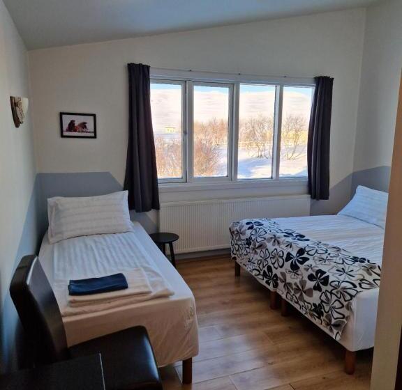 اتاق استاندارد سه نفره, Gauksmýri Guesthouse Lodge