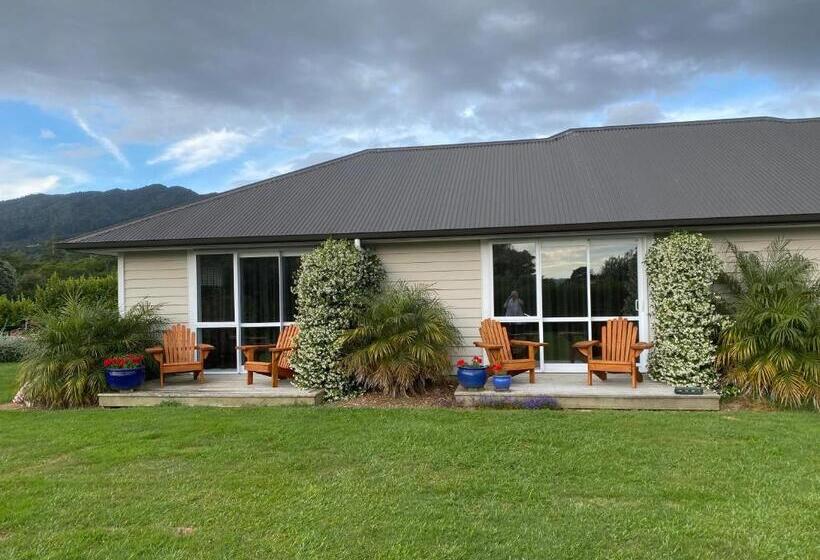 Люкс Deluxe Кровать Кинг, Fitzroy Bnb 39b Whangapoua Road