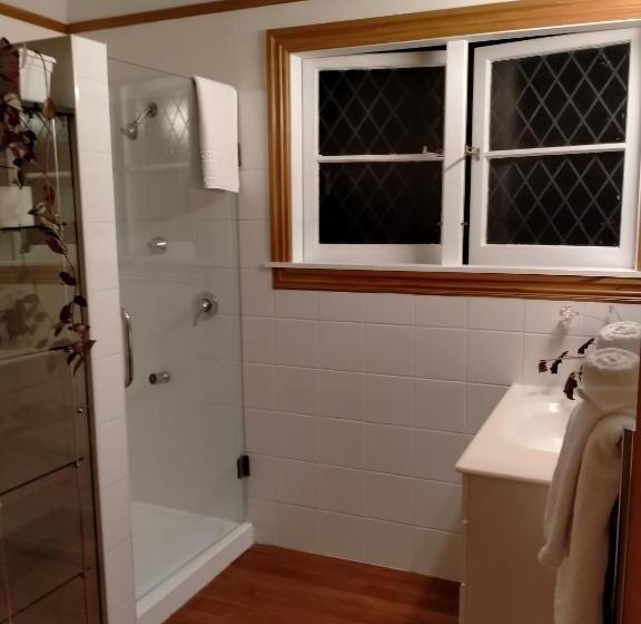 디럭스 스위트 킹 침대, Amberly House Rotorua