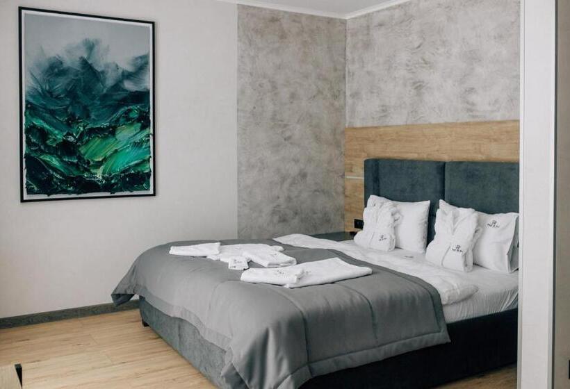 استودیوی استاندارد, Rest&ski Spa Resort