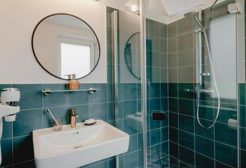 اتاق استاندارد با تراس, Bett & Berg Bad Ischl, Self Check In