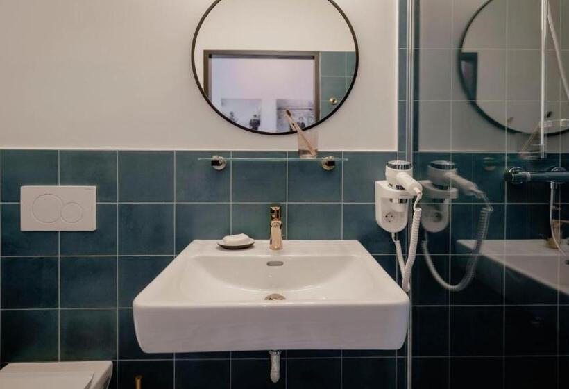 اتاق استاندارد با بالکن, Bett & Berg Bad Ischl, Self Check In