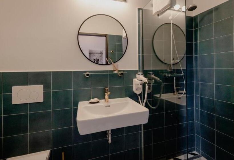 اتاق استاندارد با بالکن, Bett & Berg Bad Ischl, Self Check In