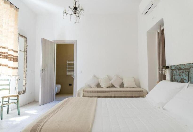 غرفة ديلوكس مطلّة علي البحر مزوَّدة بشُرفة, Agriturismo Belvedere 9