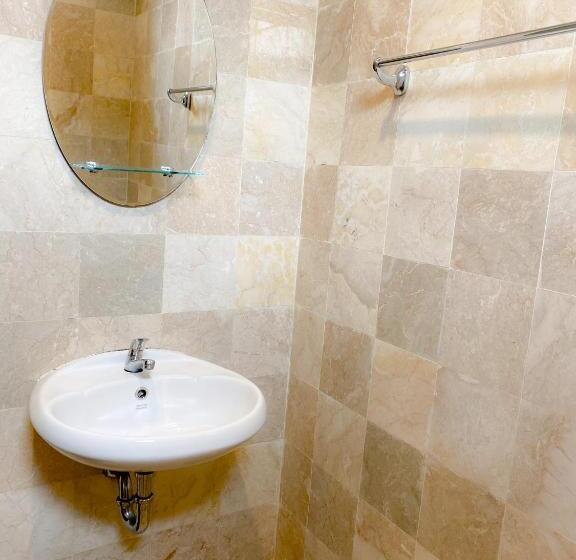Вилла 3 Спальни, Al Marina Resort