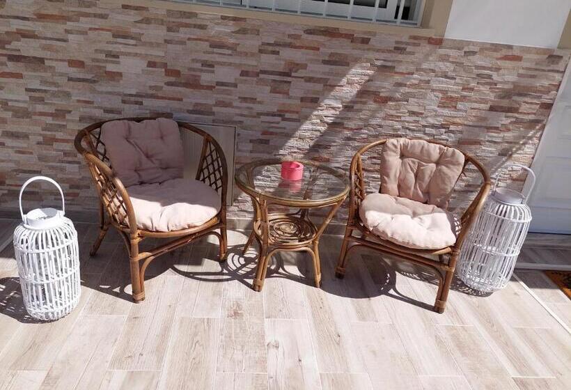 استودیوی استاندارد, Moradia Chicharro
