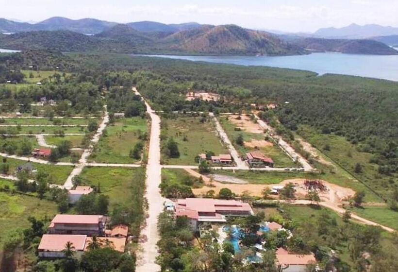 标准三人间, Bella Villa Coron