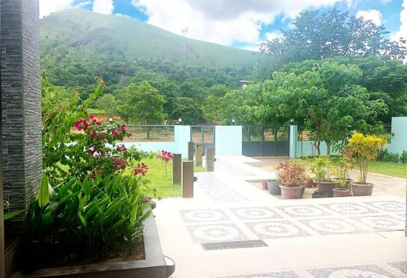 带大床的套房, Bella Villa Coron