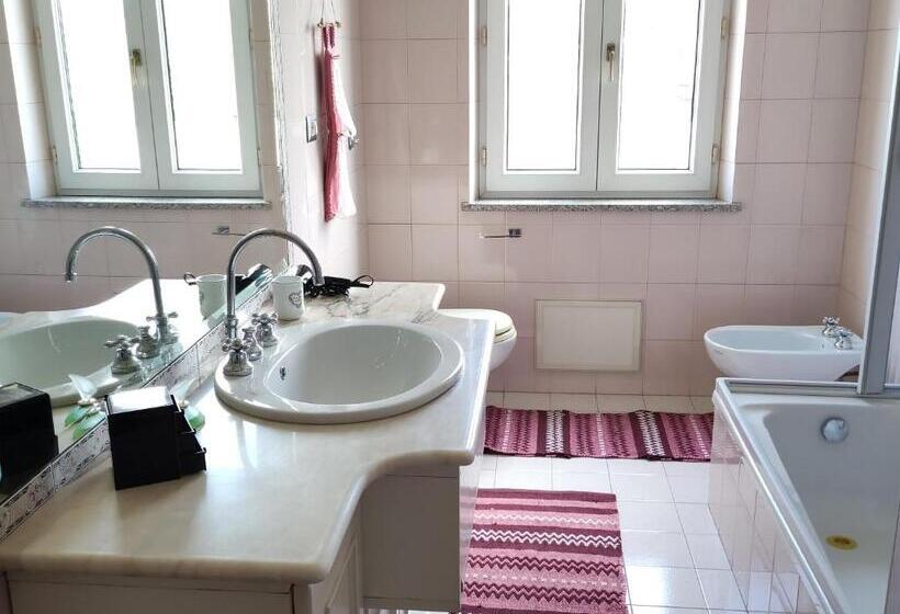 带阳台的豪华间, Bb Guest House Ogliastra