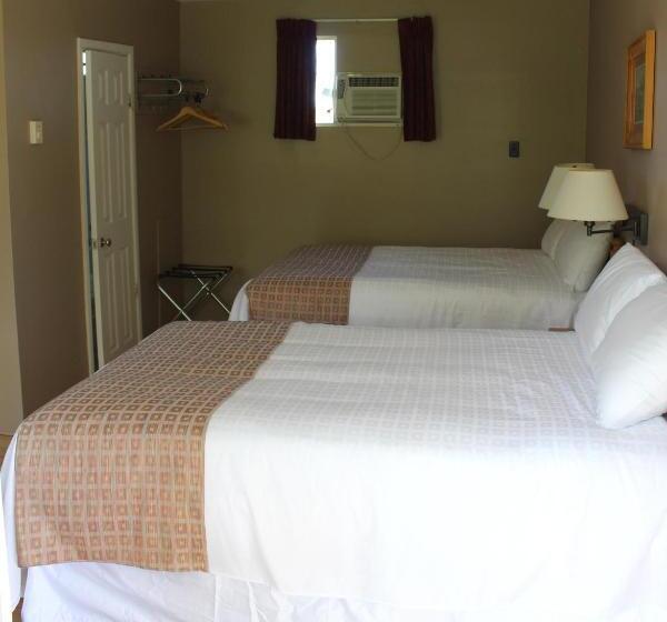 스탠다드 룸 더블 침대 2개, Colonial Resort1000islands