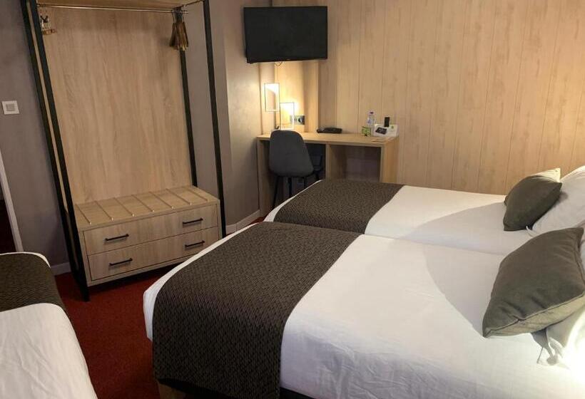 Номер Стандарт Трехместный, Logis Hotel Restaurant Spa Le Lac