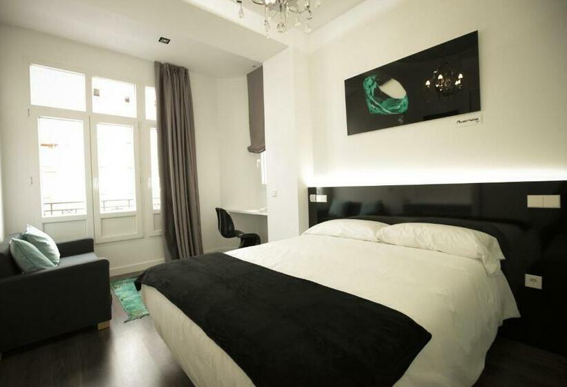 اتاق سوپریور با چشم‌انداز شهر, Vitium Urban Suites