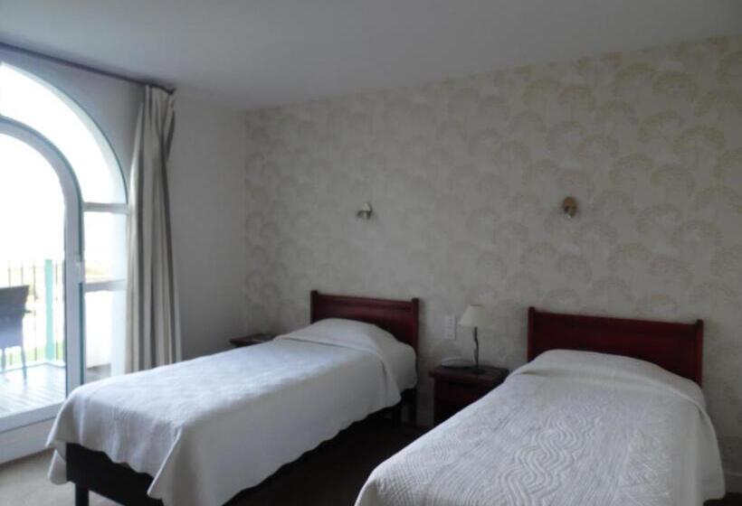 Номер Стандарт Вид на Сад, Clos De Vallombreuse, The Originals Relais