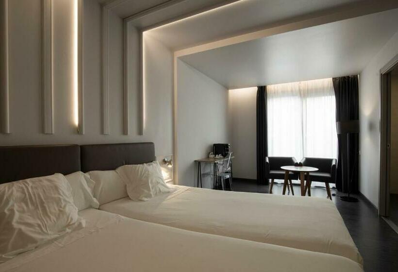 수피리어 룸, Lux Santiago