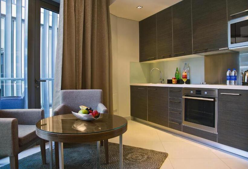 استودیو استاندارد با چشم‌انداز استخر, Majestic Arjaan By Rotana – Manama