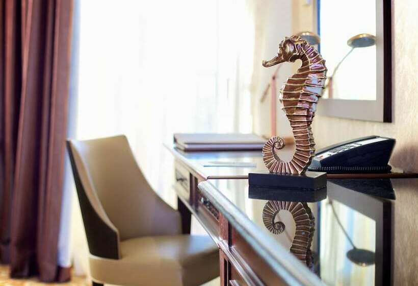 발코니가 있는 프리미엄 룸, Pullman Resort Al Marjan Island