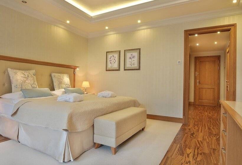 带两个卧室的复式公寓, Retro Riverside Wellness Resort