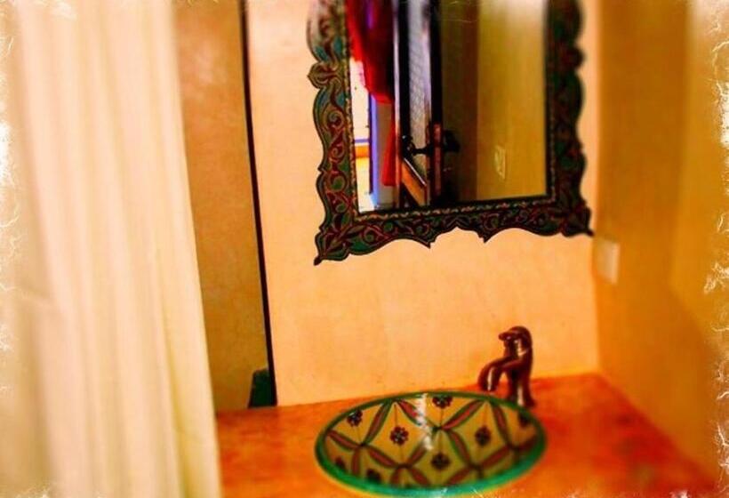 اتاق استاندارد, Riad Assilah Chaouen