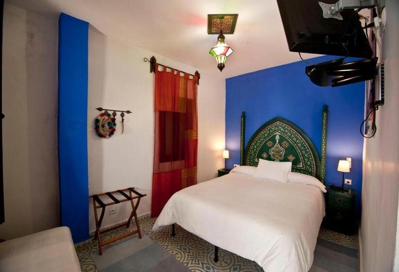 اتاق استاندارد سه نفره, Riad Assilah Chaouen