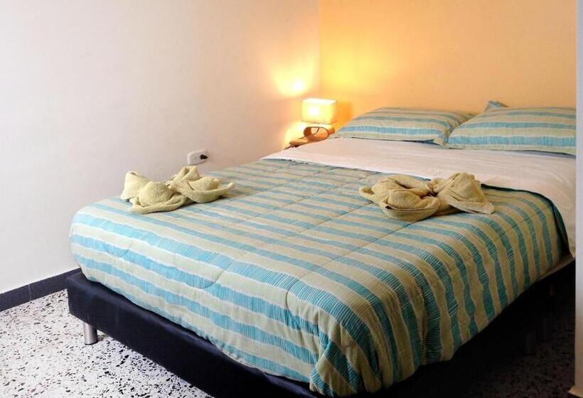 חדר סטנדרט חדר אמבטיה משותף, La Guaca Hostel Santa Marta