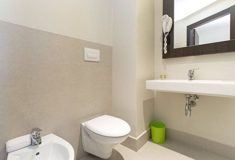 标准三人间, B&b Hotel Milano Sesto Marelli
