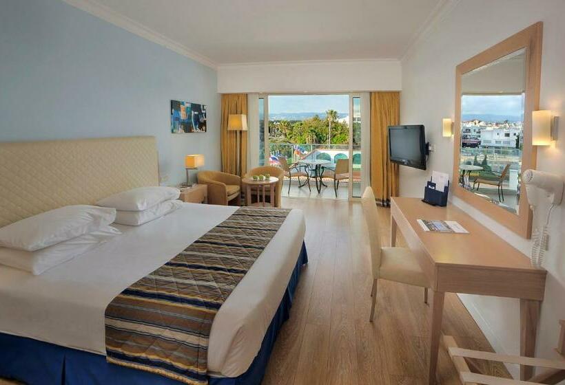 Номер Deluxe с Видом, Olympic Lagoon Resort Paphos