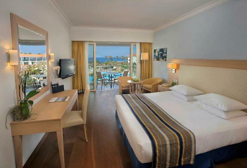 Номер Deluxe Вид на Море, Olympic Lagoon Resort Paphos