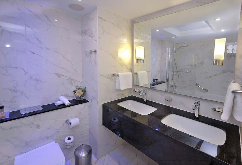 Полулюкс с Бассейном, Olympic Lagoon Resort Paphos