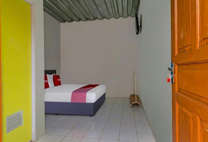 Номер Стандарт, Oyo 90809 Homestay Black Pink Merah Jambu