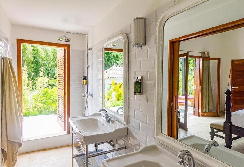 بنگله خانوادگی, Habitation Saint Charles   Hôtel De Charme & Spa