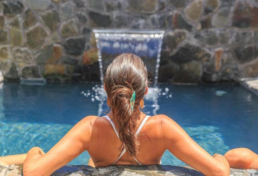بنگله خانوادگی, Habitation Saint Charles   Hôtel De Charme & Spa
