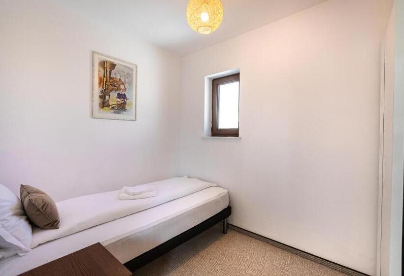 Номер Стандарт Трехместный, Emerald Residence