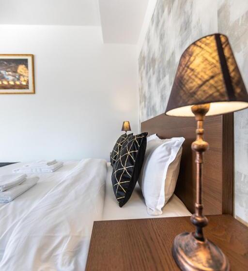 Номер Deluxe, Emerald Residence