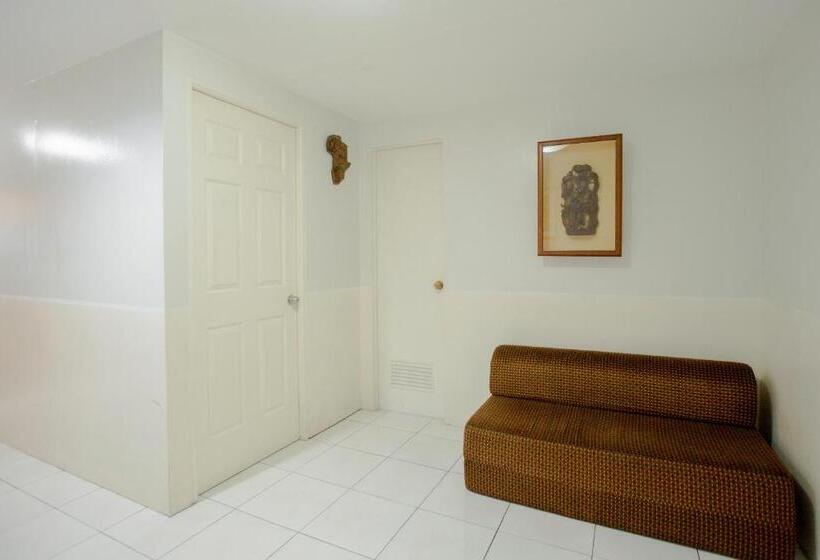 스위트, Newgrange Condotel
