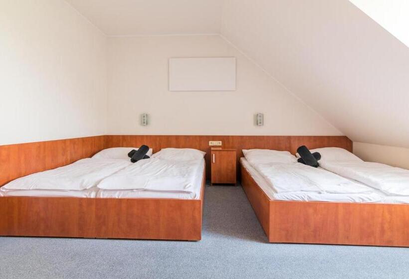 Апартаменты 1 Спальня с Террасой, Apartmány Fojtova Studna