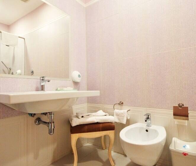 标准间带阳台, Sar Otel Boutique