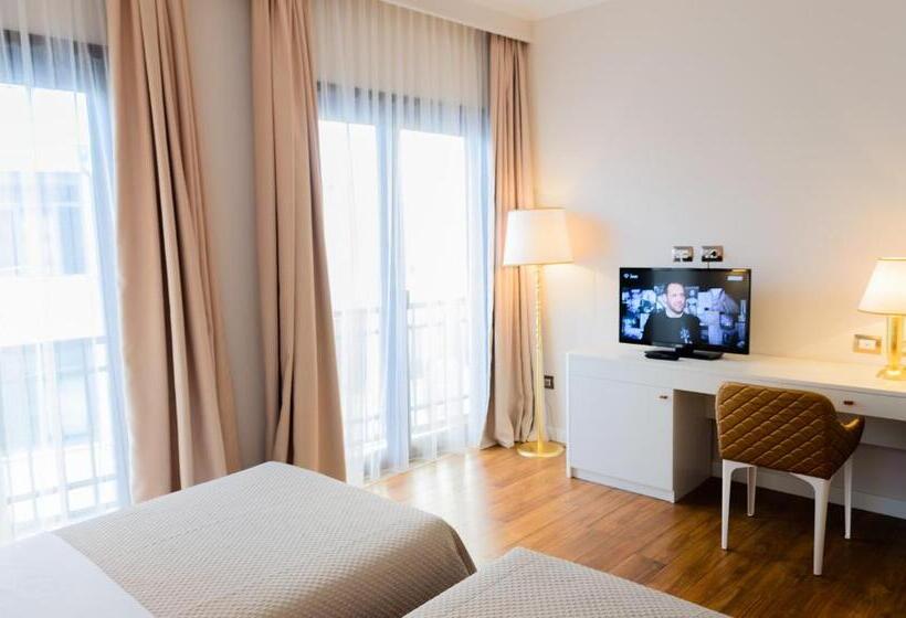 标准间带阳台, Sar Otel Boutique