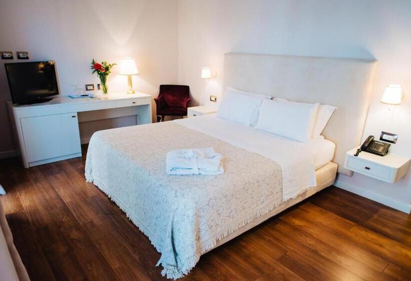 带阳台的高级房间, Sar Otel Boutique