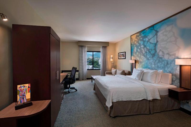 اتاق استاندارد با تخت بزرگ, Courtyard By Marriott San Salvador