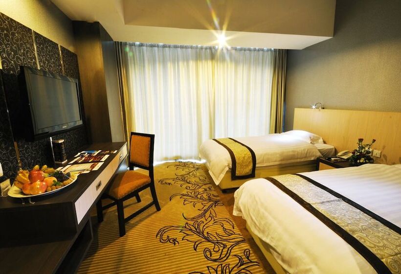 Номер Deluxe, Hermes Palace Hotel Medan