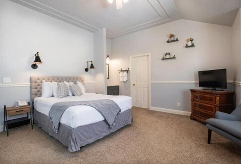 Номер Deluxe, Hounds Tooth Inn