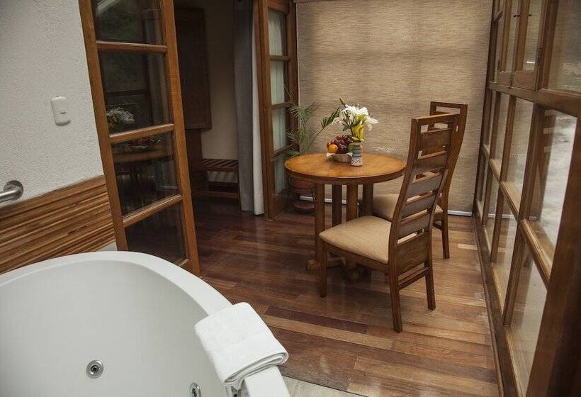 سوئیت با چشم‌انداز رودخانه, Casa Del Sol Machupicchu