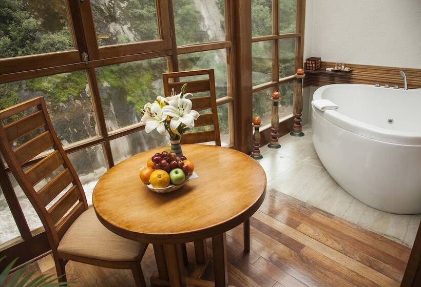 سوئیت با چشم‌انداز رودخانه, Casa Del Sol Machupicchu