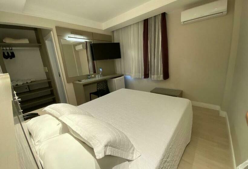 Номер Deluxe, Marimar The Place