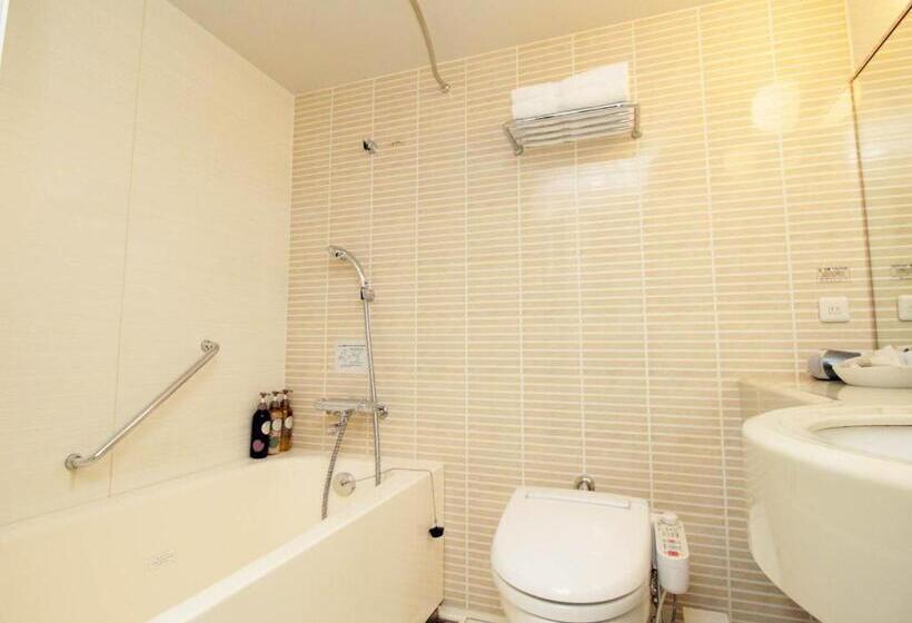 Номер Стандарт Трехместный, Richmond Hotel Kochi